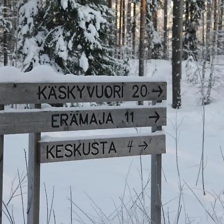 Pyhaniemen Vuokramokit Вилла Kihnio